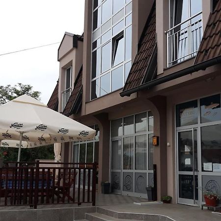 Prenociste I Restoran Ihthis 바이나 바슈타 외부 사진