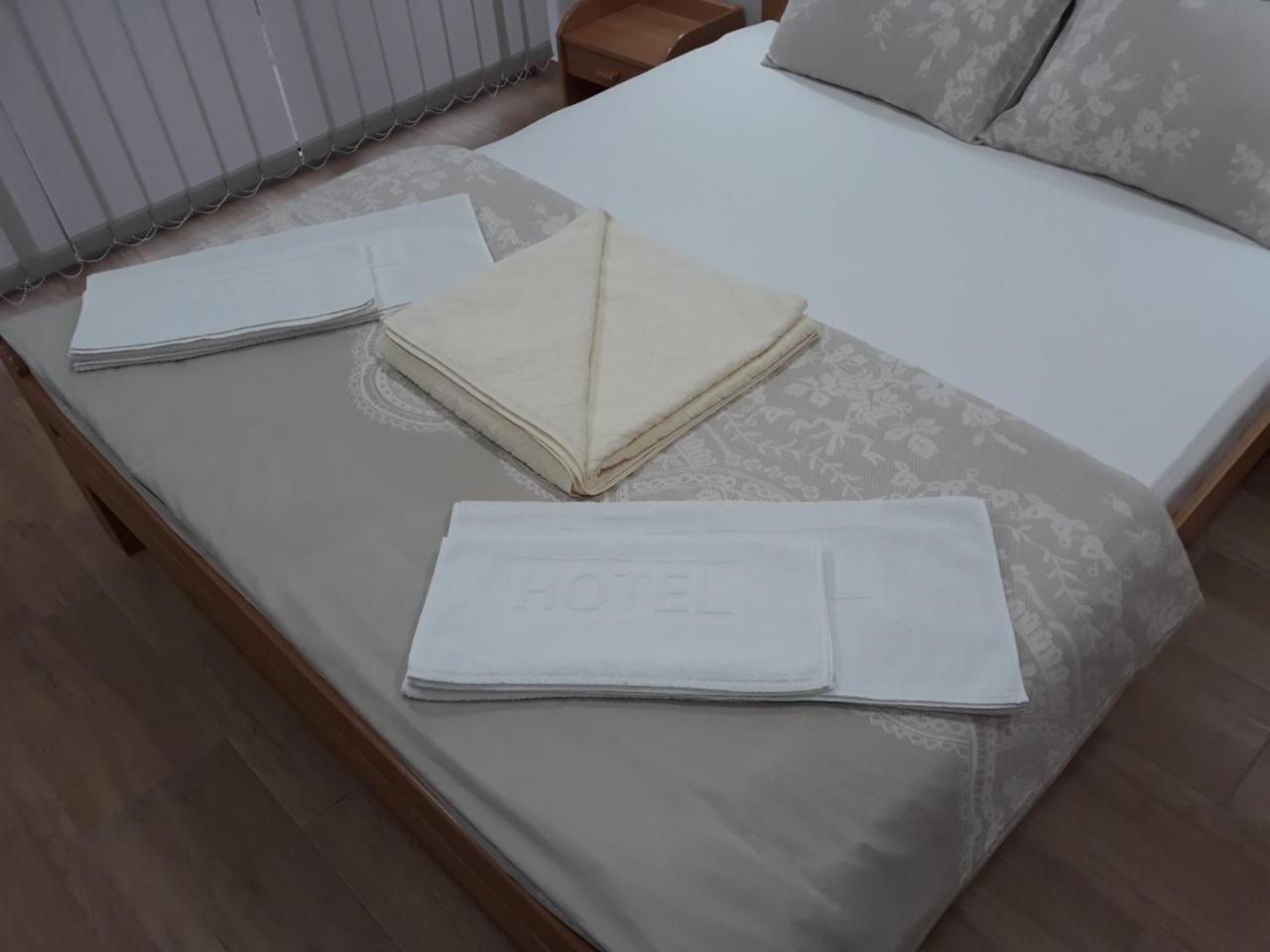 Prenociste I Restoran Ihthis 바이나 바슈타 외부 사진