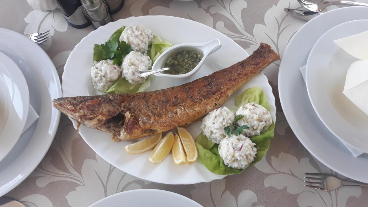 Prenociste I Restoran Ihthis 바이나 바슈타 외부 사진